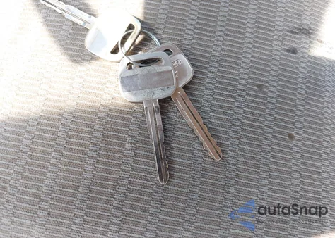 2005 Toyota Camry Le from USA, damaged, VIN 4T1BE30K05U053287